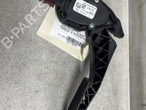 Pedal OPEL INSIGNIA A (G09) 2.8 V6 Turbo 4x4 (68) | BP31909826I4
