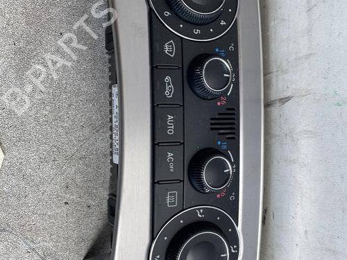 Commande Chauffage MERCEDES-BENZ C-CLASS Coupe (CL203) C 220 CDI (203.708) (150 hp) 32016249