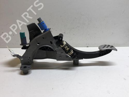 Used Clutch pedal Clutch pedal RENAULT MEGANE III Coupe (DZ0/1_) 2.0 TCe (DZ1N) (250 hp) 18213520 18213520