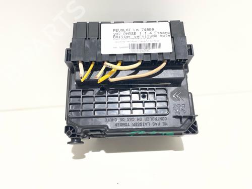 Used Fuse box Fuse box 37451710 37451710
