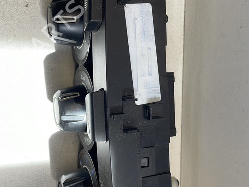 Used Climate control Climate control CITROËN DS3 (SA_) 1.2 VTi 82 (82 hp) 25204323 25204323