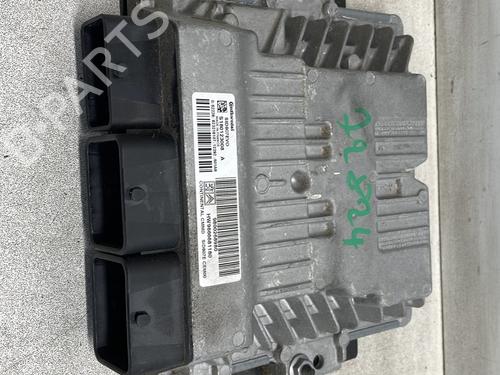 Used Control unit Control unit PEUGEOT 5008 (0U_, 0E_) 1.6 HDi (112 hp) 27592042 27592042