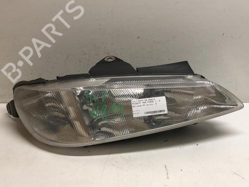 Used Right headlight Right headlight PEUGEOT 406 (8B) 2.0 Turbo (147 hp) 18219808 18219808