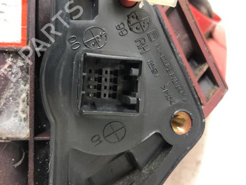 Used Right mirror HYUNDAI COUPE II (GK) 1.6 16V (107 hp) 18208182