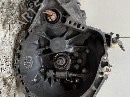 Getriebe für PEUGEOT 107 (PM_, PN_) 1.0 (68 hp) 27887987