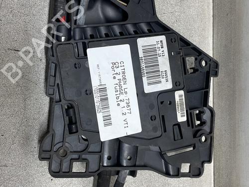 Used Electronic module Electronic module CITROËN C3 II (SC_) 1.2 VTi 82 (82 hp) 30408909 30408909