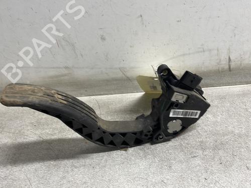 Pédale RENAULT TRAFIC III Van (FG_) 1.6 dCi 115 (FGMD) (116 hp) 32132208