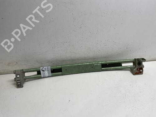 Used Front bumper reinforcement Front bumper reinforcement 37036189 37036189