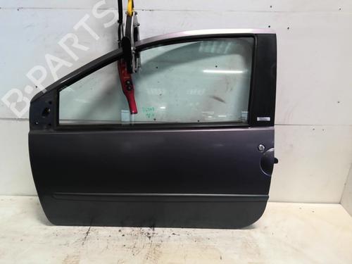 Used Left front door RENAULT TWINGO II (CN0_) 1.5 dCi (CN0E) (64 hp) 30886617