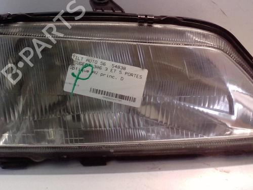Højre forlygte PEUGEOT 306 Hatchback (7A, 7C, N3, N5) 1.4 (75 hp) 18225430