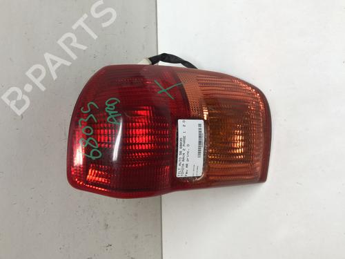 Used Right taillight TOYOTA RAV 4 II (_A2_) 2.0 D 4WD (CLA20_, CLA21_, CLA20R, CLA21R) (116 hp) 18226459