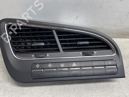 Used Air vent PEUGEOT 5008 (0U_, 0E_) 1.6 HDi (112 hp) 27637610