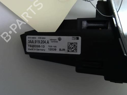 Used Display monitor Display monitor VW PASSAT B7 Variant (365) 2.0 TDI (140 hp) 18218692 18218692