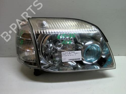 Used Right headlight NISSAN X-TRAIL I (T30) 2.2 dCi 4x4 (136 hp) 18223778