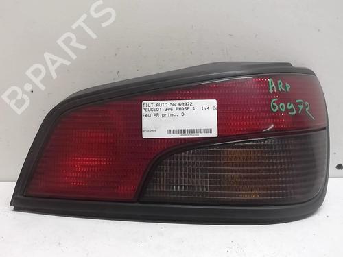 Højre baglygte PEUGEOT 306 Hatchback (7A, 7C, N3, N5) 1.4 (75 hp) 18218409