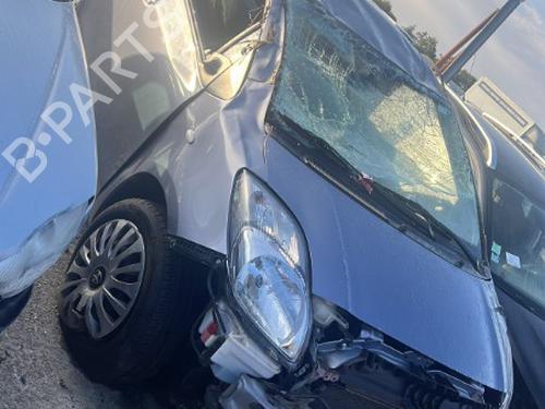 Brugte TOYOTA YARIS (_P9_) 1.4 D-4D (NLP90_, NLP90R) (90 hp) 4182642