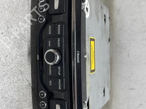 Used Radio PEUGEOT 308 I (4A_, 4C_) 1.6 HDi (92 hp) 33123859