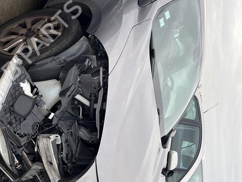 Brugte RENAULT MEGANE III Hatchback (BZ0/1_, B3_) 2.0 CVT (BZ0G, BZ1P) (140 hp) 4438051