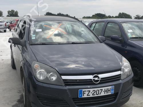 Left front door OPEL ASTRA H Estate (A04) 1.3 CDTI (L35) | BP18207750C2 