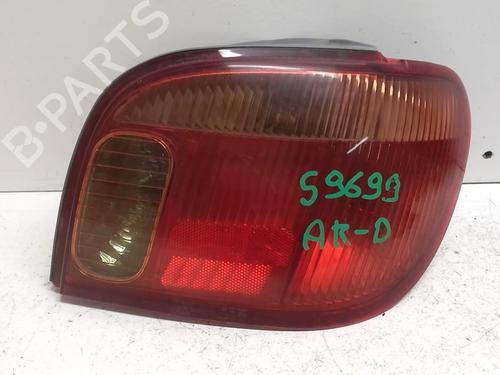 Højre baglygte TOYOTA YARIS (_P1_) 1.0 (SCP10_, SCP10R) (65 hp) 18228812