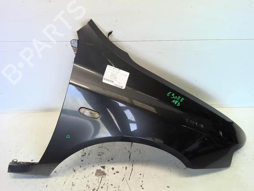 Forskærm Højre Forskærm Højre FIAT STILO Multi Wagon (192_) 1.9 D Multijet (120 hp) 18212469 18212469