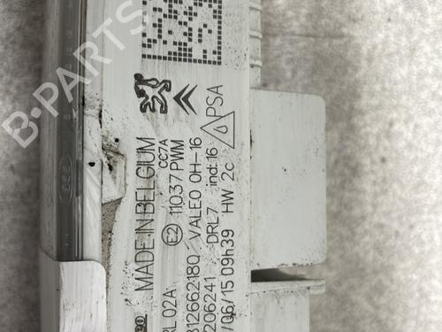 Used Right daytime light Right daytime light PEUGEOT 308 II (LB_, LP_, LW_, LH_, L3_) 1.6 BlueHDi 120 (120 hp) 31997857 31997857