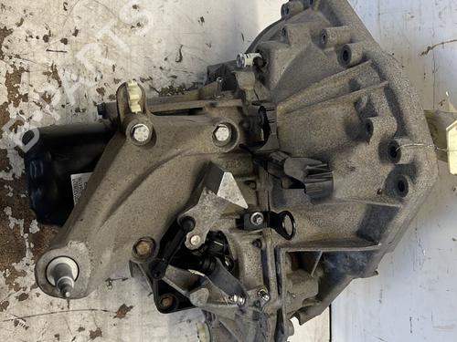 Used Gearbox Gearbox RENAULT TWINGO III (BCM_, BCA_) 1.0 SCe 70 (BCMB) (69 hp) 25821730 25821730