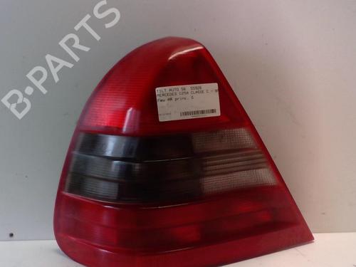 Venstre baglygte Venstre baglygte MERCEDES-BENZ C-CLASS (W202) C 250 D (202.125) (113 hp) 18229320 18229320