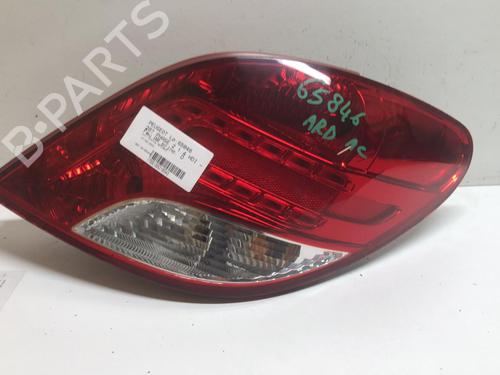 Used Right taillight Right taillight 18216976 18216976