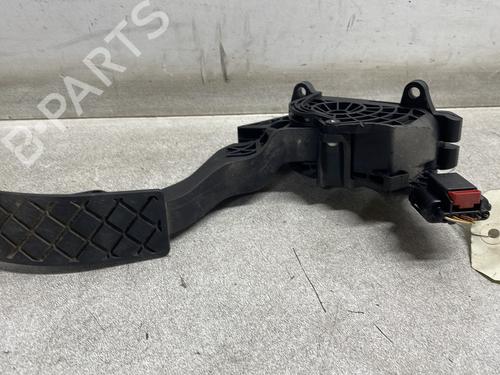 Pedal VW POLO V (6R1, 6C1) 1.4 TDI (75 hp) 31583185