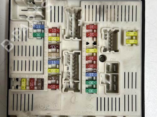Used Fuse box RENAULT MEGANE III Hatchback (BZ0/1_, B3_) 1.5 dCi (BZ09, BZ0D, BZ1W, BZ29, BZ14) (110 hp) 21376550