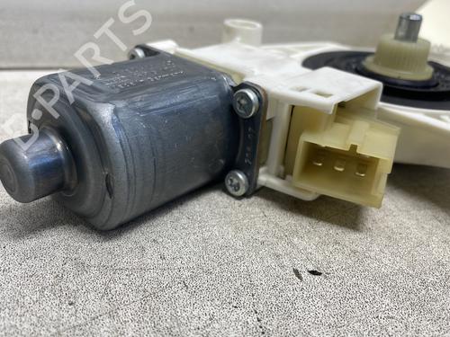 Right front window motor MERCEDES-BENZ C-CLASS (W204) C 200 CDI (204.007, 204.006) | BP27166665E20 - Image 3