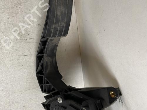 Pedal RENAULT CLIO IV (BH_) 1.5 dCi 75 (75 hp) 24462498