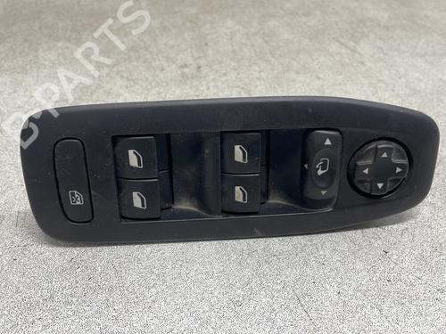 Used Left front window switch Left front window switch PEUGEOT 2008 I (CU_) 1.2 VTi (82 hp) 29866735 29866735
