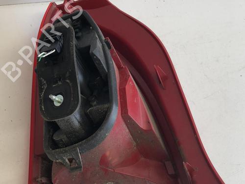 Højre baglygte RENAULT TWINGO II (CN0_) 1.2 16V (CN04, CN0B) (75 hp) 18217513
