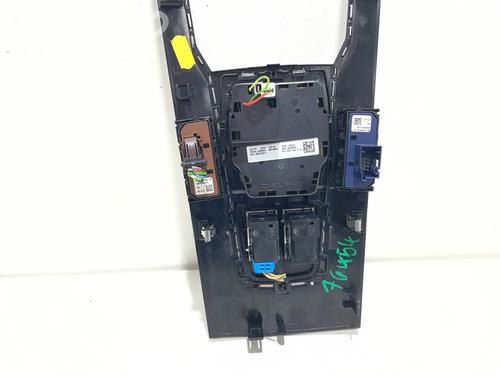 Used Switch Switch PEUGEOT 508 I (8D_) 2.2 HDi (204 hp) 40253680 40253680
