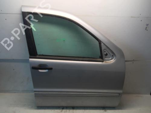 Used Right front door MERCEDES-BENZ M-CLASS (W163) ML 270 CDI (163.113) (163 hp) 18208319