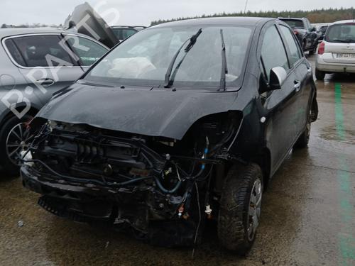 Brugte TOYOTA YARIS (_P9_) 1.0 VVT-i (KSP90_, KSP90R) (69 hp) 4411578