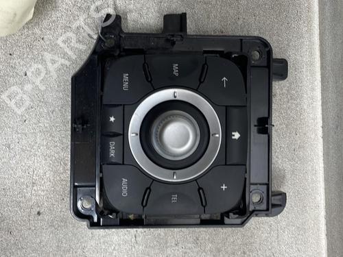 Used Switch RENAULT MEGANE III Hatchback (BZ0/1_, B3_) 1.6 dCi (BZ00, BZ12, BZ13) (130 hp) 31760981