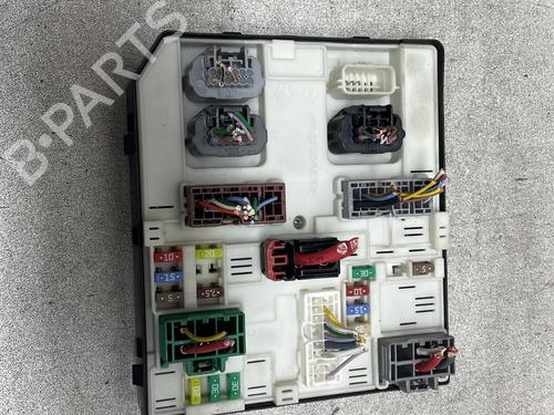 Used Fuse box RENAULT SCÉNIC III (JZ0/1_) 1.6 dCi (JZ00, JZ12) (130 hp) 31972827