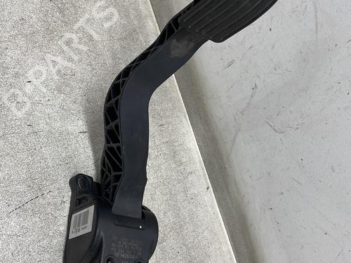 pedal-citroen-c4-ii-nc_-2009-32440902 main image