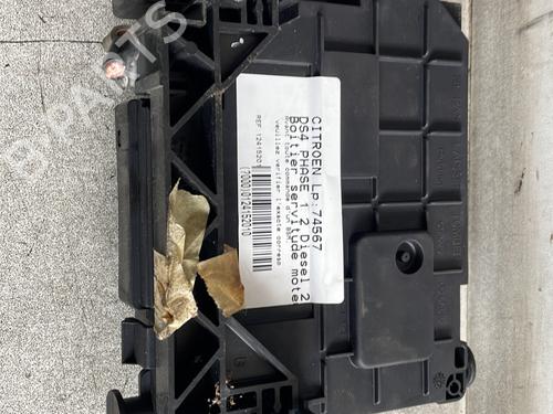 Used Fuse box Fuse box CITROËN DS4 (NX_) 2.0 HDi 165 (163 hp) 33877112 33877112