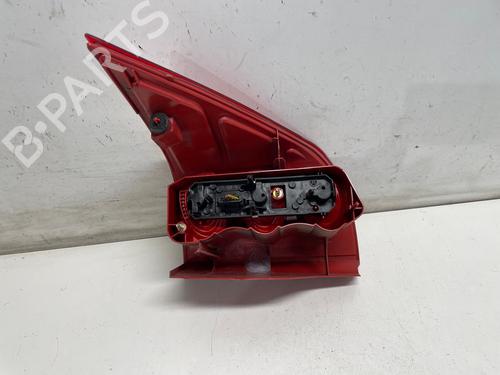 left-taillight-peugeot-1007-km_-2005-37036211 main image