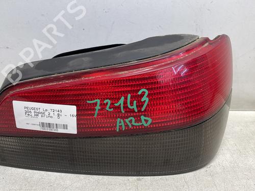 Højre baglygte PEUGEOT 306 Hatchback (7A, 7C, N3, N5) 1.8 16V (110 hp) 25821819