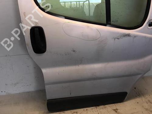 Used Right front door Right front door 23762407 23762407