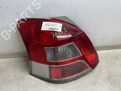 Venstre Baklys TOYOTA YARIS (_P9_) 1.4 D-4D (NLP90_, NLP90R) (90 hp) 29071807