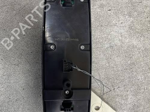 Used Left front window switch Left front window switch MERCEDES-BENZ M-CLASS (W164) ML 320 CDI 4-matic (164.122) (224 hp) 32138516 32138516
