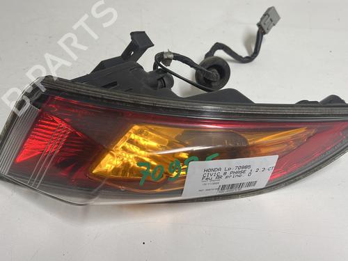 Used Right taillight HONDA CIVIC VIII Hatchback (FN, FK) 2.2 CTDi (FK3) (140 hp) 21177304