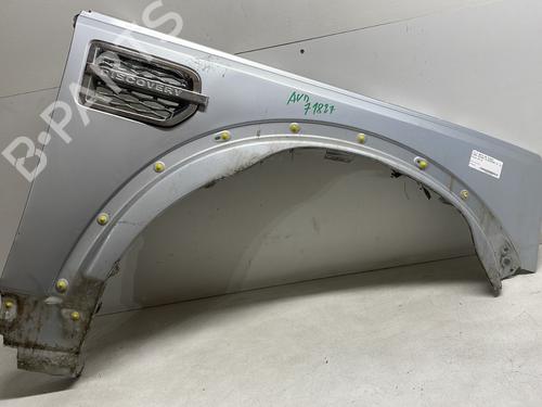 Used Right front fenders LAND ROVER DISCOVERY III (L319) 2.7 TD 4x4 (190 hp) 24513848