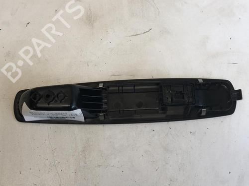 Right front window switch RENAULT SCÉNIC III (JZ0/1_) 1.5 dCi | BP18231948I26 